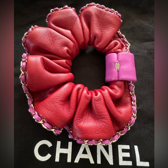 Chanel leather Scrunchie Hair Tie - Picture 8 of 8